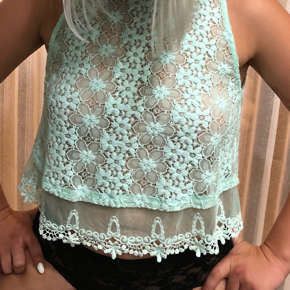 Bundle of 2 lace tops mint green and coral